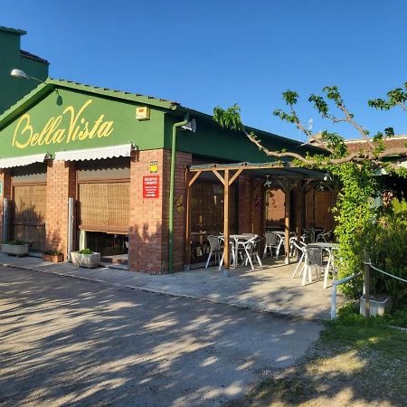 Alberg Restaurant Bellavista Santa Pau Eksteriør bilde