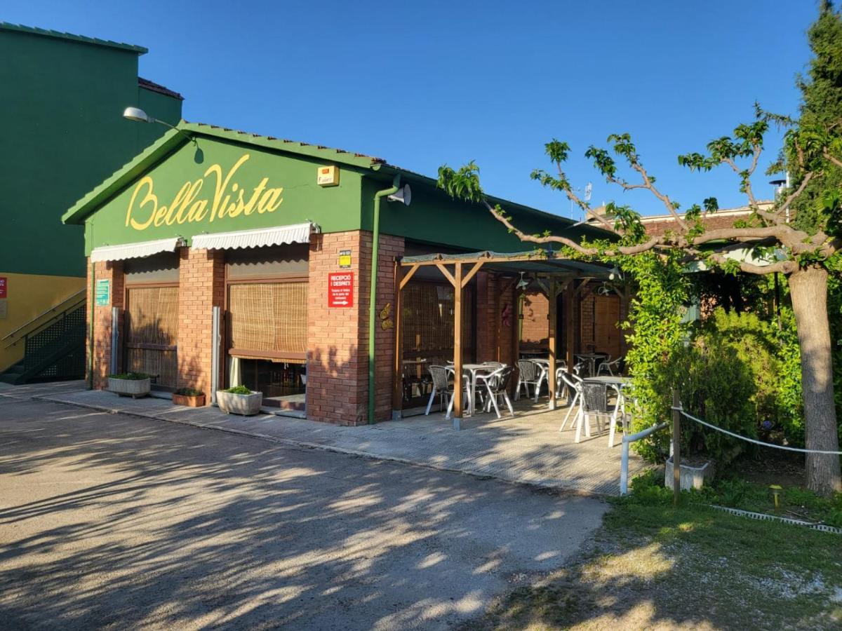 Alberg Restaurant Bellavista Santa Pau Eksteriør bilde