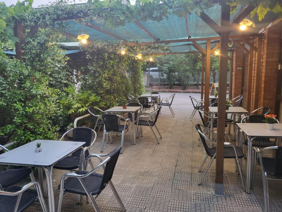 Alberg Restaurant Bellavista Santa Pau Eksteriør bilde