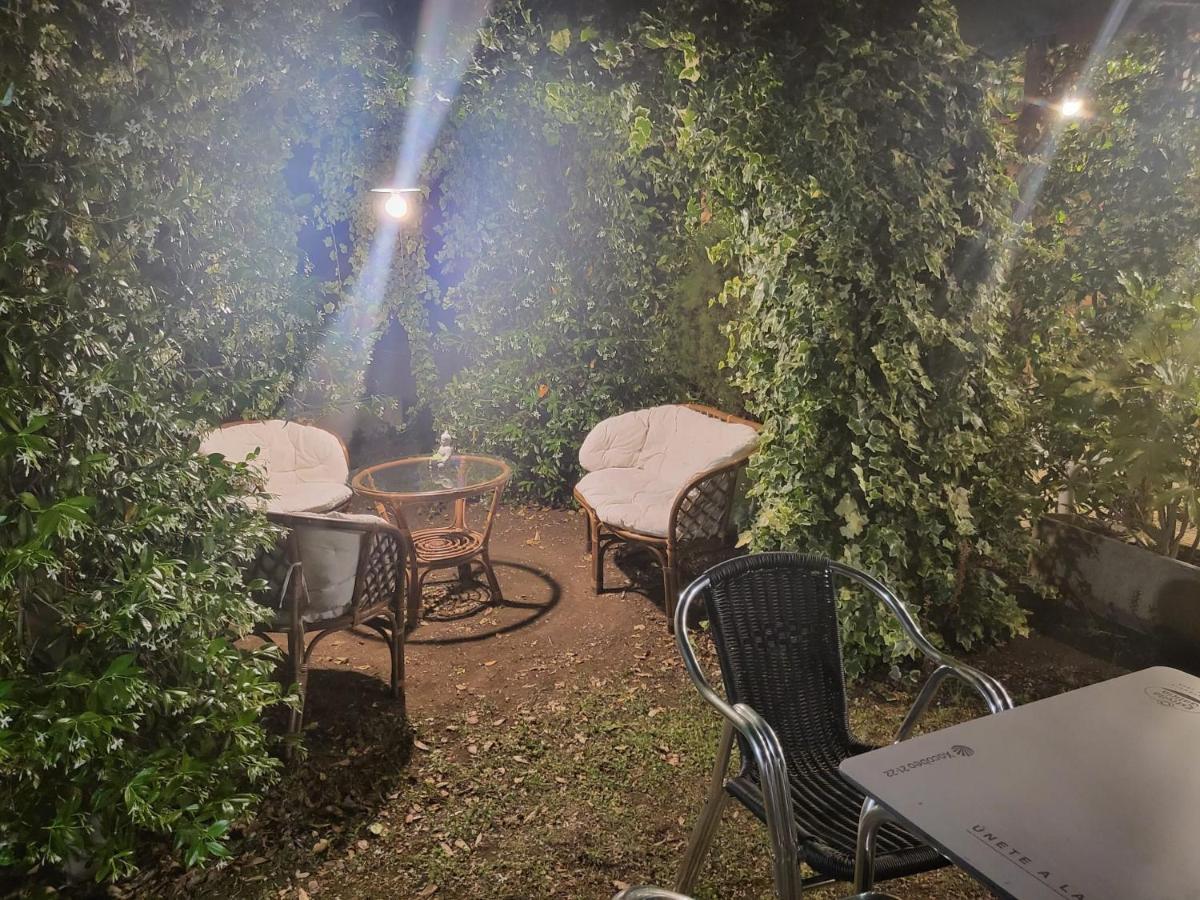 Alberg Restaurant Bellavista Santa Pau Eksteriør bilde
